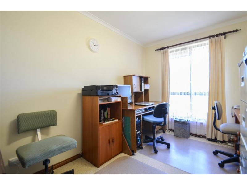 6 Challenger Court, Happy Valley SA 5159