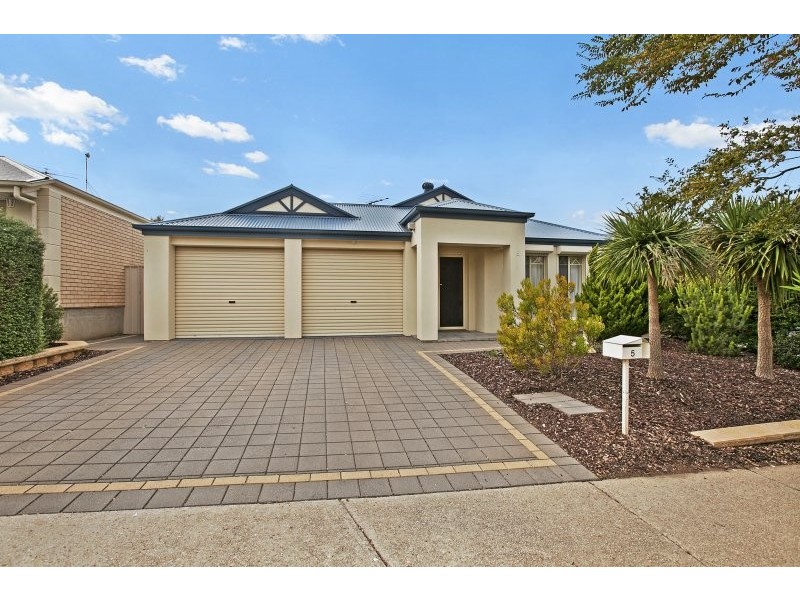 5 Kari Crescent, Huntfield Heights SA 5163