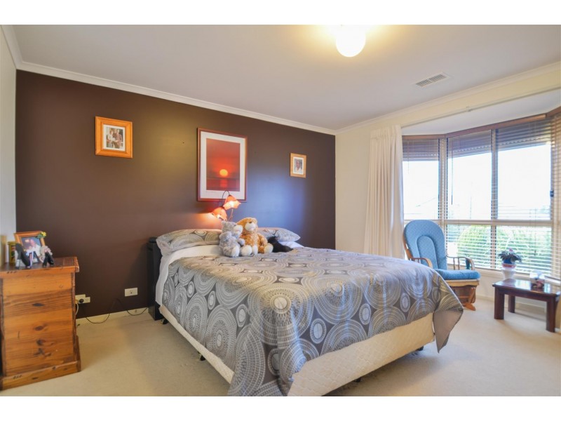 1 Overland Crescent, Sheidow Park SA 5158