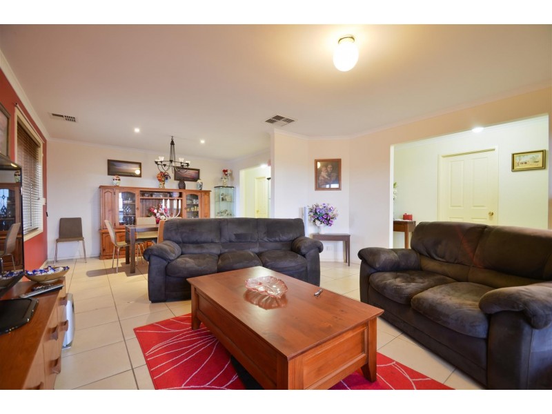 1 Overland Crescent, Sheidow Park SA 5158