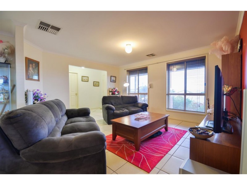 1 Overland Crescent, Sheidow Park SA 5158