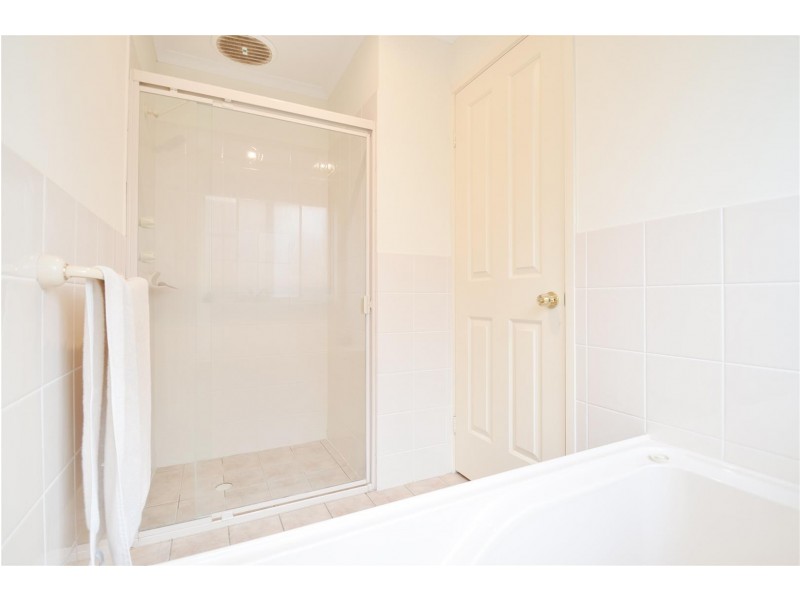 1 Overland Crescent, Sheidow Park SA 5158