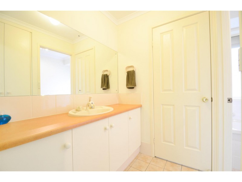 1 Overland Crescent, Sheidow Park SA 5158