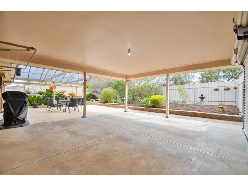 20 Talladira Way, Woodcroft SA 5162