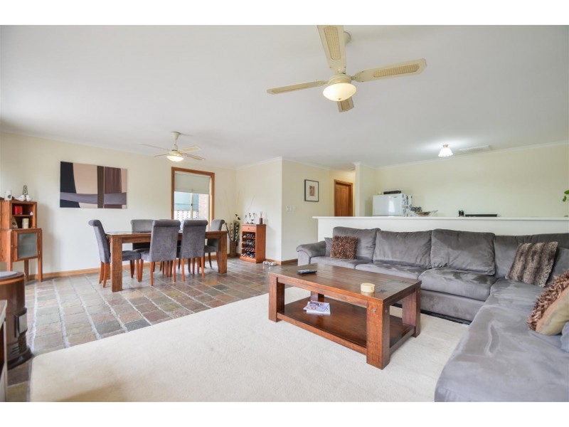 8 Sandy Glass Court, Sheidow Park SA 5158