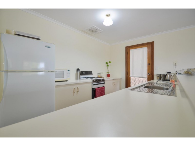 8 Sandy Glass Court, Sheidow Park SA 5158