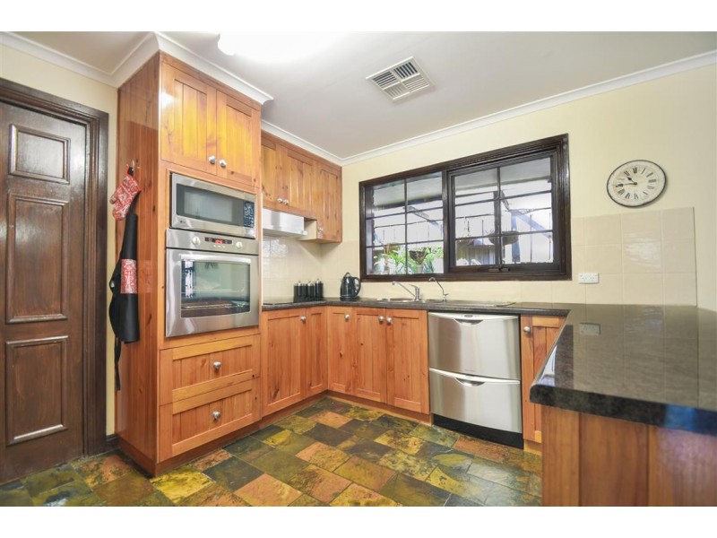 42 Gorelon Drive, Flagstaff Hill SA 5159