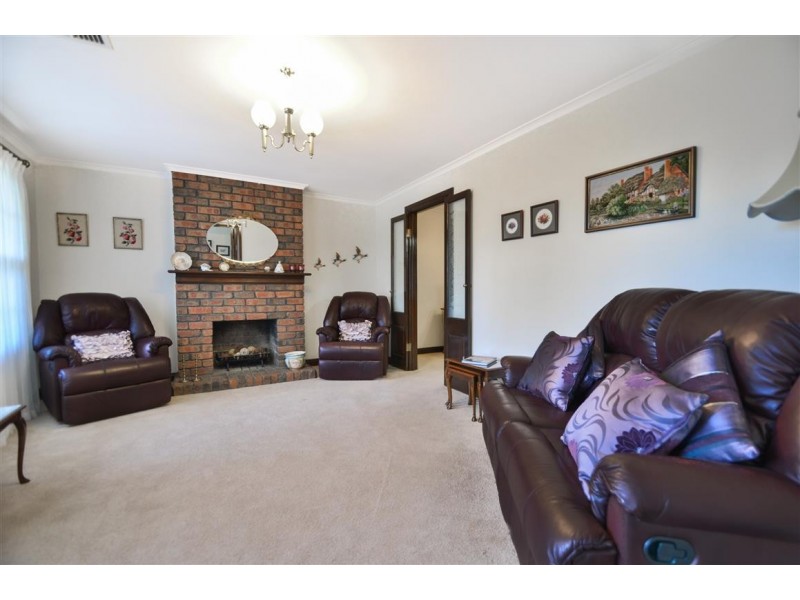 42 Gorelon Drive, Flagstaff Hill SA 5159