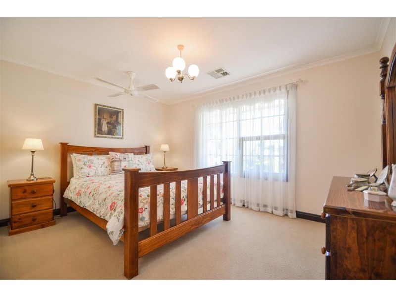 42 Gorelon Drive, Flagstaff Hill SA 5159