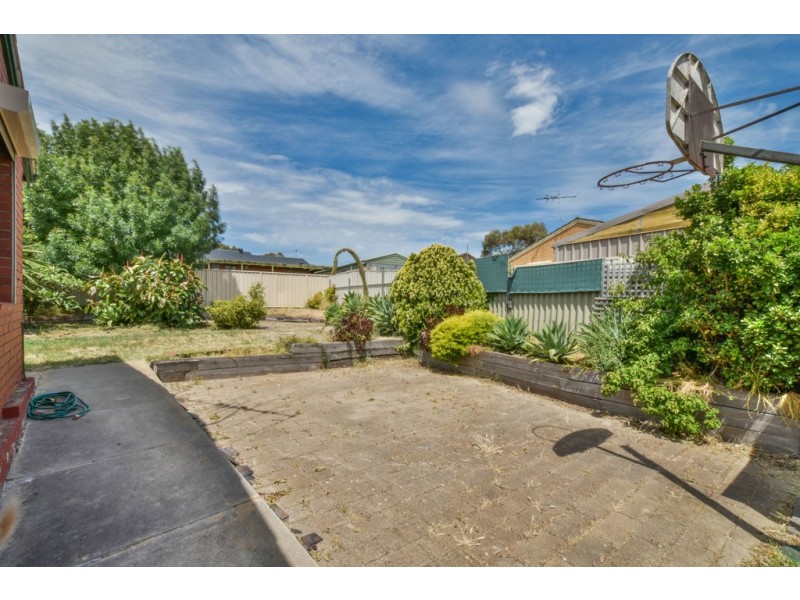 37 Manunda Way, Hallett Cove SA 5158
