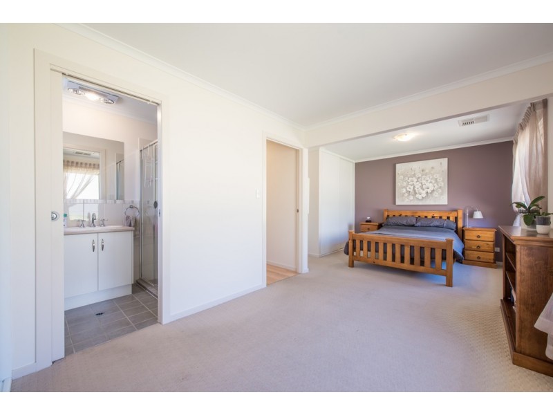 60 Serafino Drive, Noarlunga Downs SA 5168