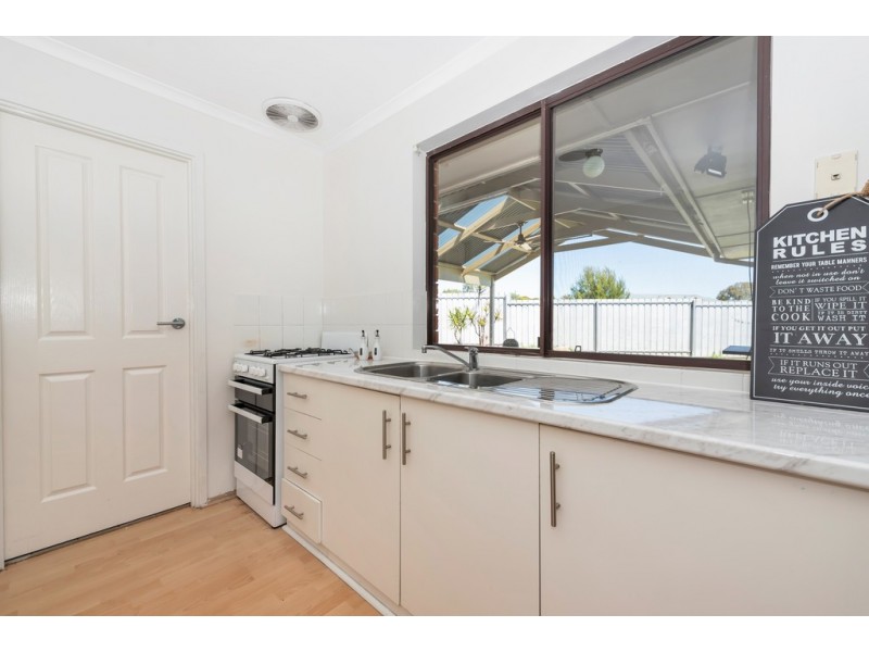 8 Claridge Court, Huntfield Heights SA 5163