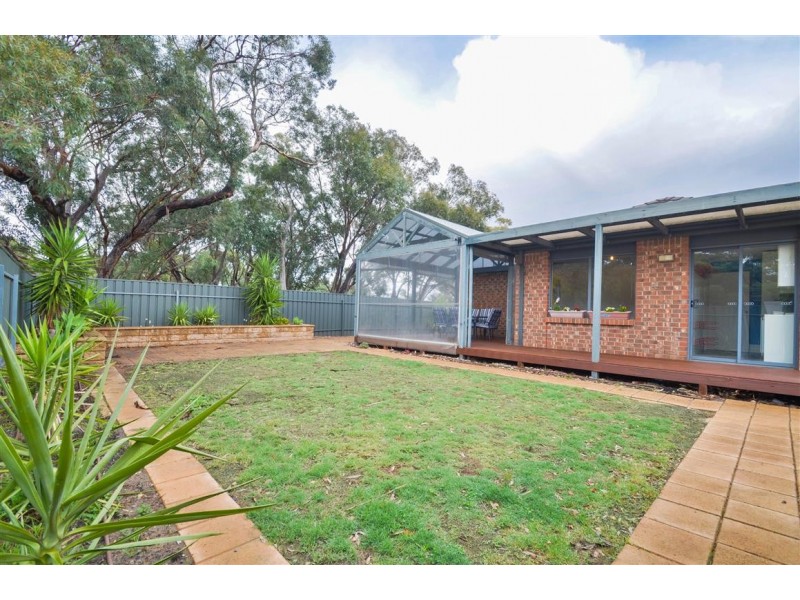 17 Greenbriar Ave, Happy Valley SA 5159