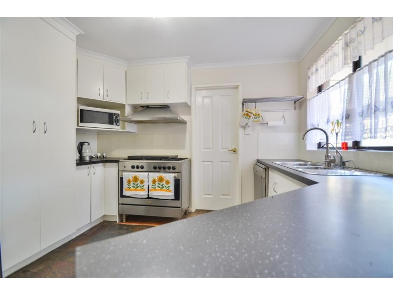 26 Bordeaux Drive, Woodcroft SA 5162