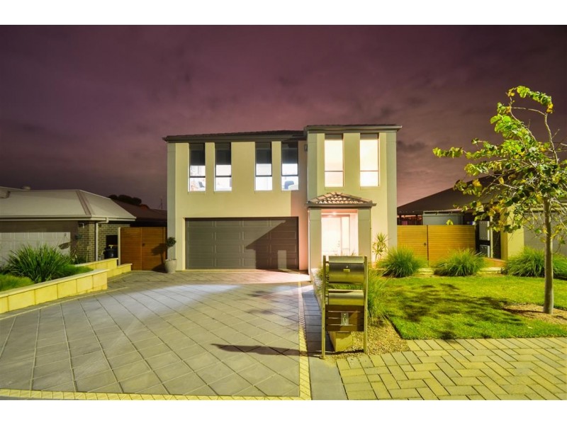 6 Arkle Place, Woodcroft SA 5162