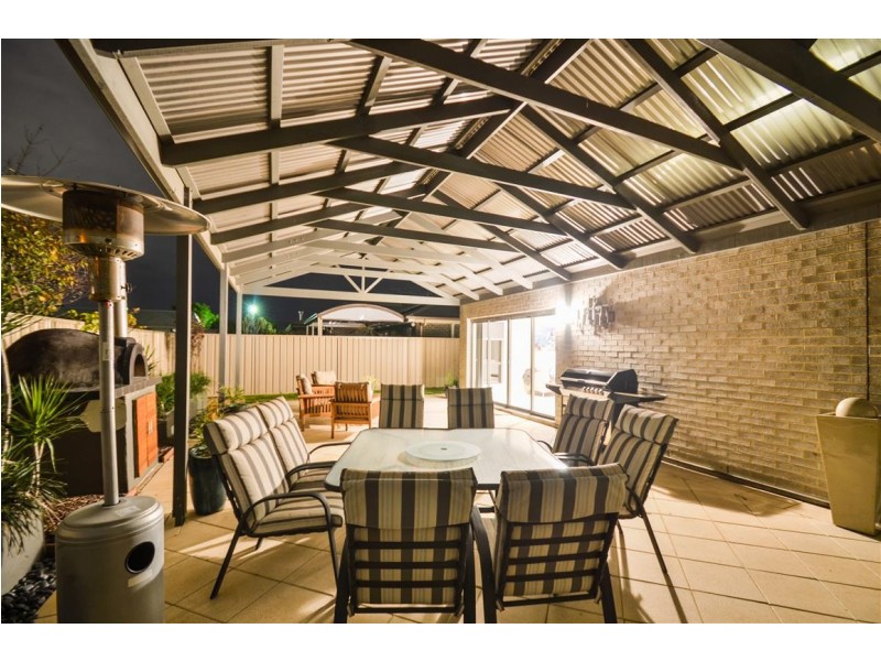 6 Arkle Place, Woodcroft SA 5162