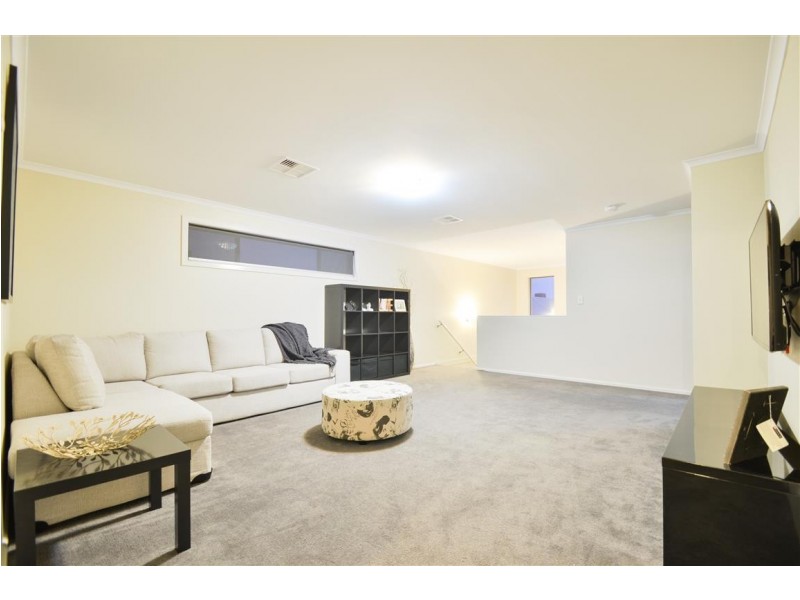 6 Arkle Place, Woodcroft SA 5162