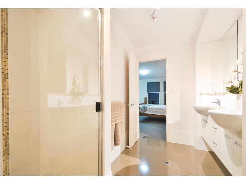 6 Arkle Place, Woodcroft SA 5162