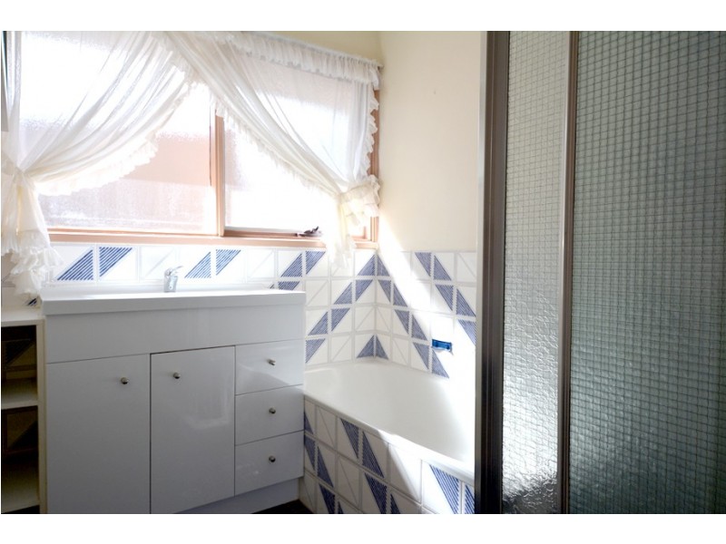 7 Garnet Crescent, Flagstaff Hill SA 5159