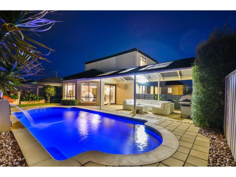 10 Autumn Court, Woodcroft SA 5162