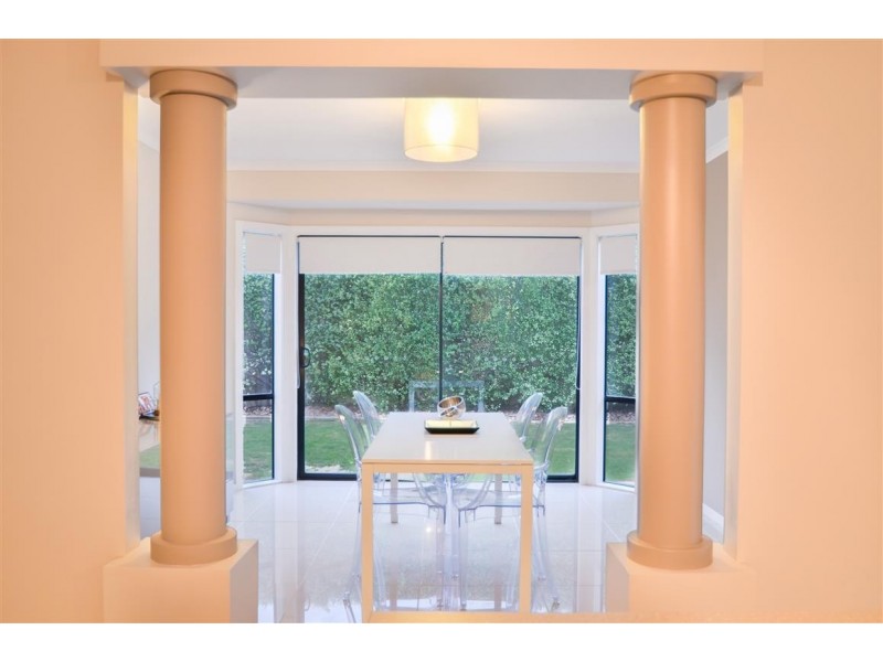 10 Autumn Court, Woodcroft SA 5162