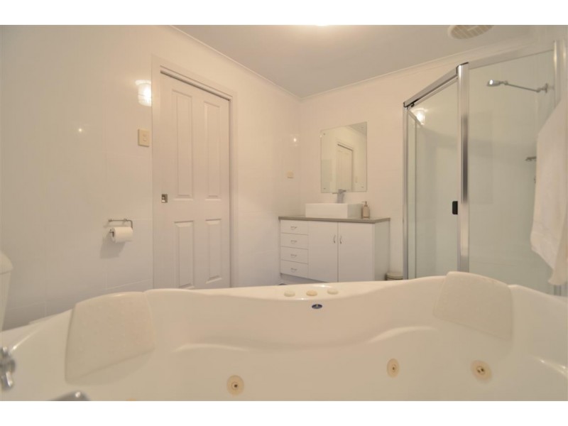 10 Autumn Court, Woodcroft SA 5162