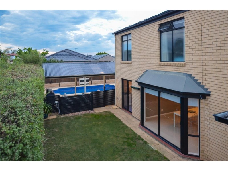 10 Autumn Court, Woodcroft SA 5162