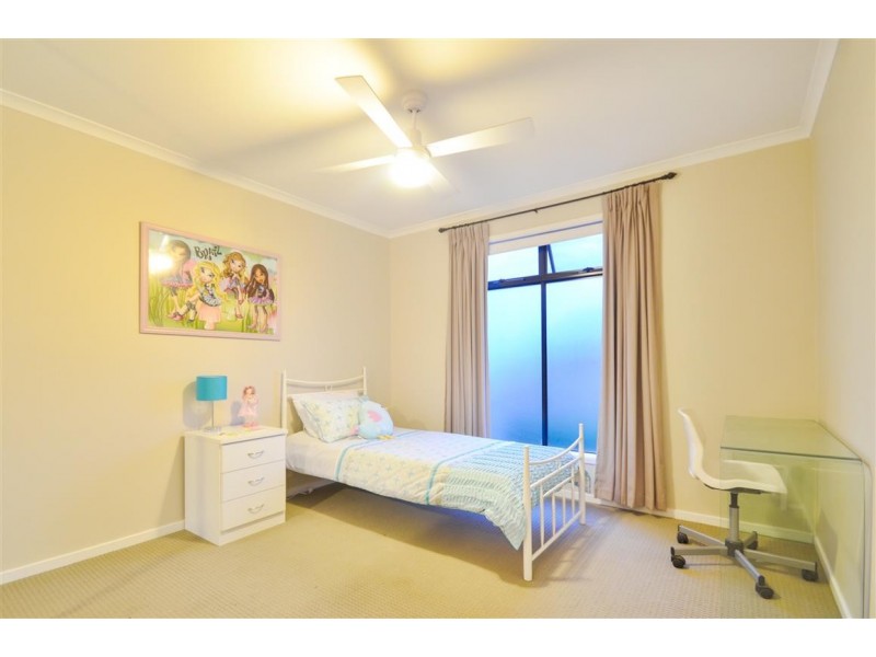 10 Autumn Court, Woodcroft SA 5162