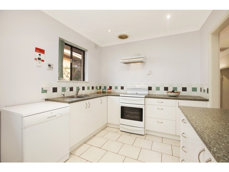 15 Williams Avenue, Hackham West SA 5163