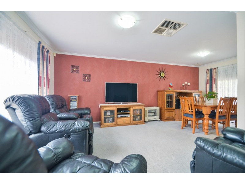 18 Hele Crescent, Trott Park SA 5158