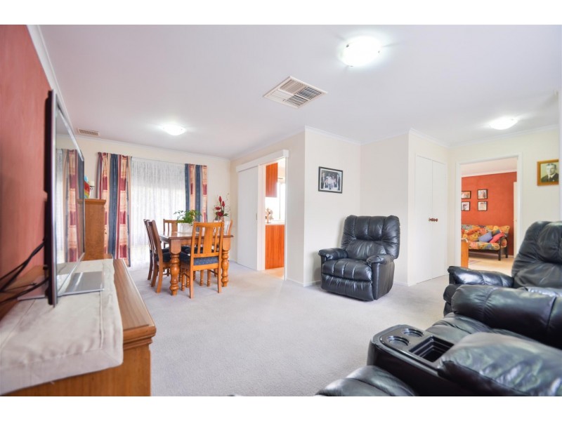 18 Hele Crescent, Trott Park SA 5158