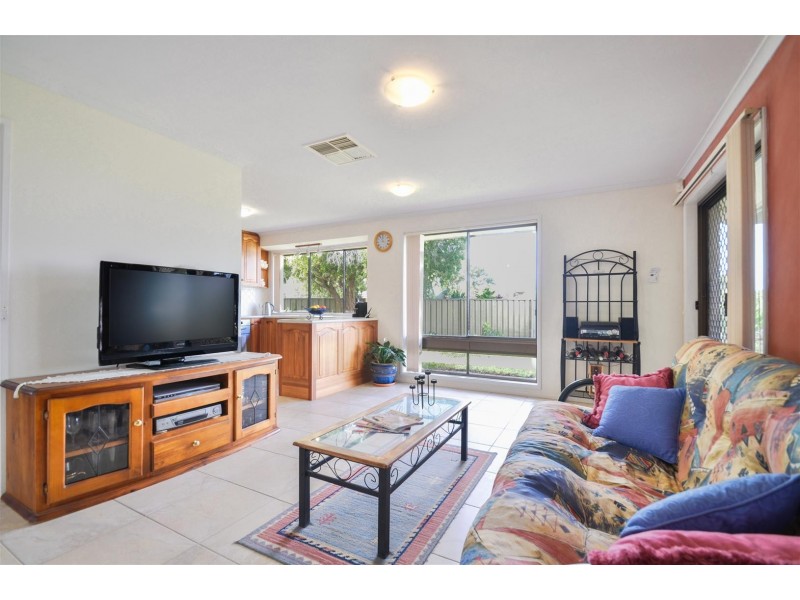 18 Hele Crescent, Trott Park SA 5158