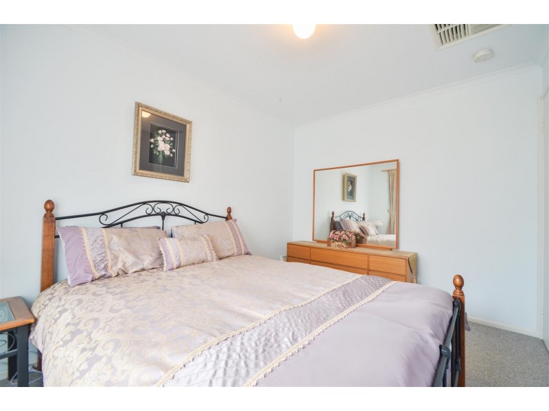 18 Hele Crescent, Trott Park SA 5158