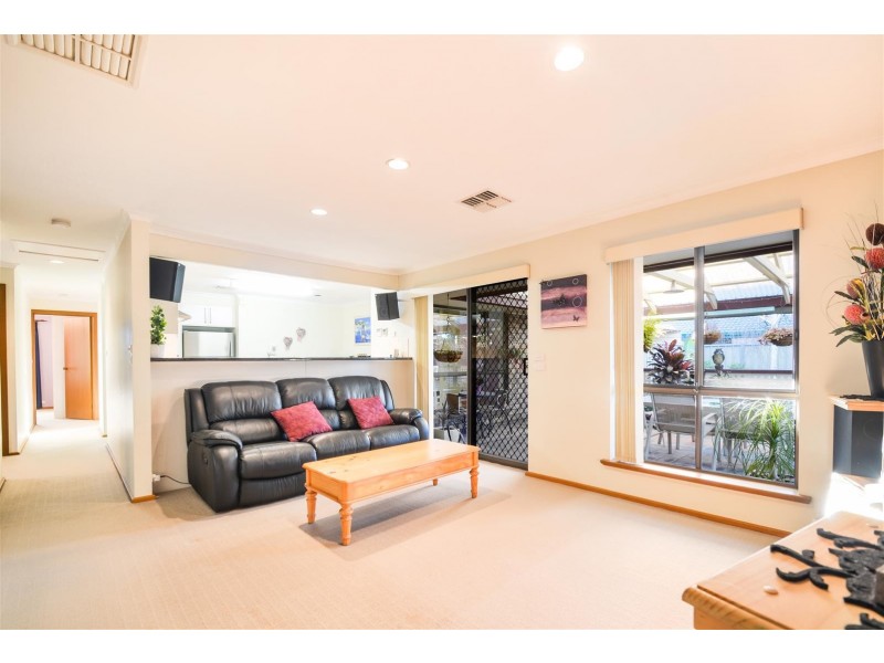6 Apollo Drive, Hallett Cove SA 5158
