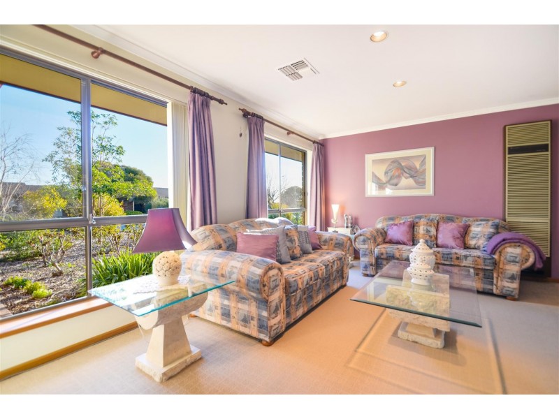 6 Apollo Drive, Hallett Cove SA 5158
