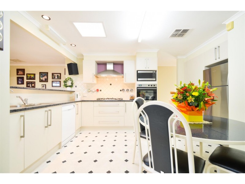 6 Apollo Drive, Hallett Cove SA 5158