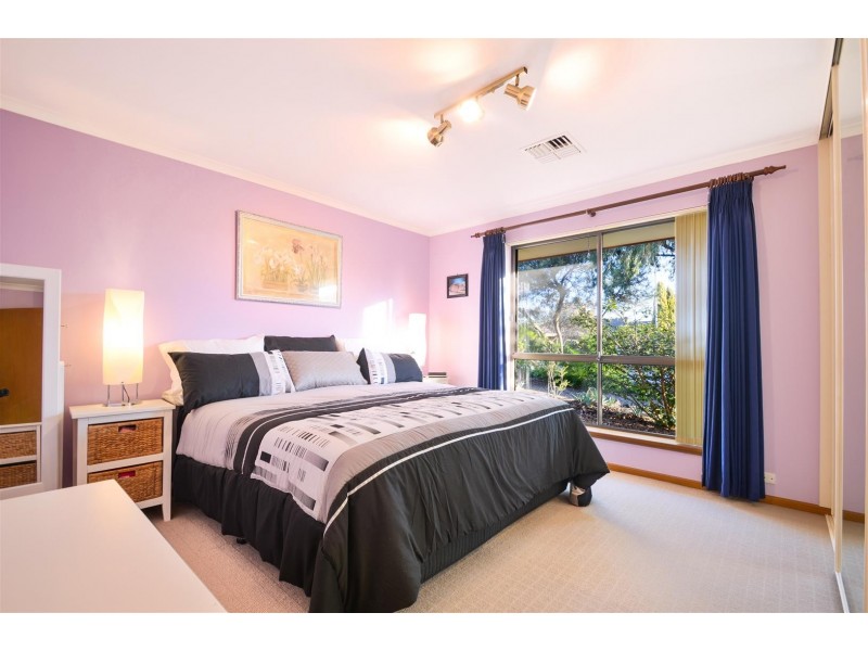 6 Apollo Drive, Hallett Cove SA 5158