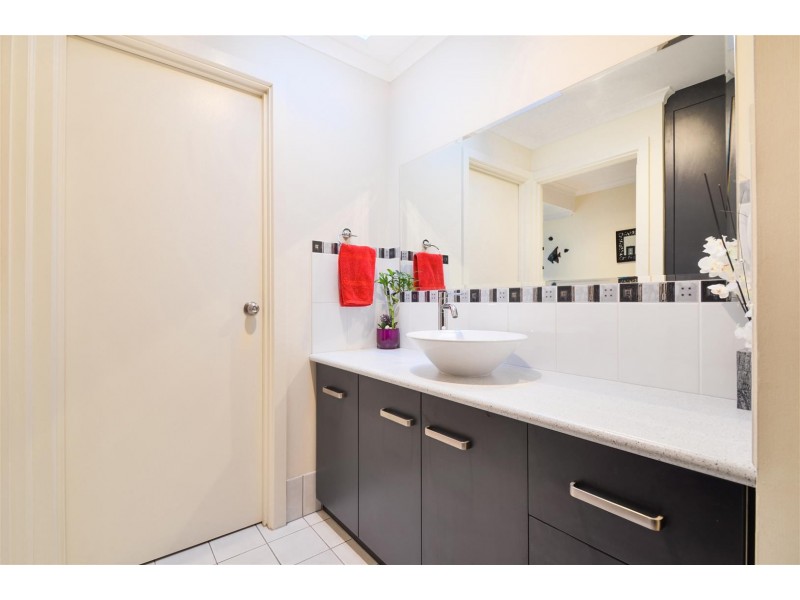 6 Apollo Drive, Hallett Cove SA 5158