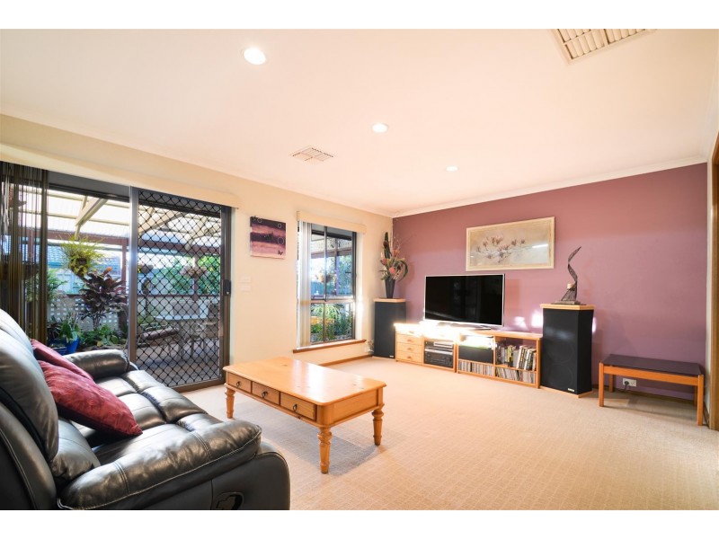 6 Apollo Drive, Hallett Cove SA 5158