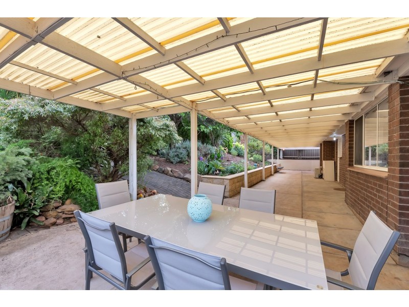 19 Banksia Road, Aberfoyle Park SA 5159