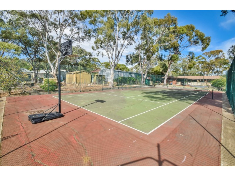 199 Chandlers Hill Rd, Happy Valley SA 5159