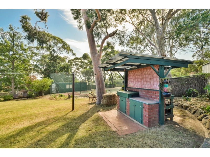 199 Chandlers Hill Rd, Happy Valley SA 5159