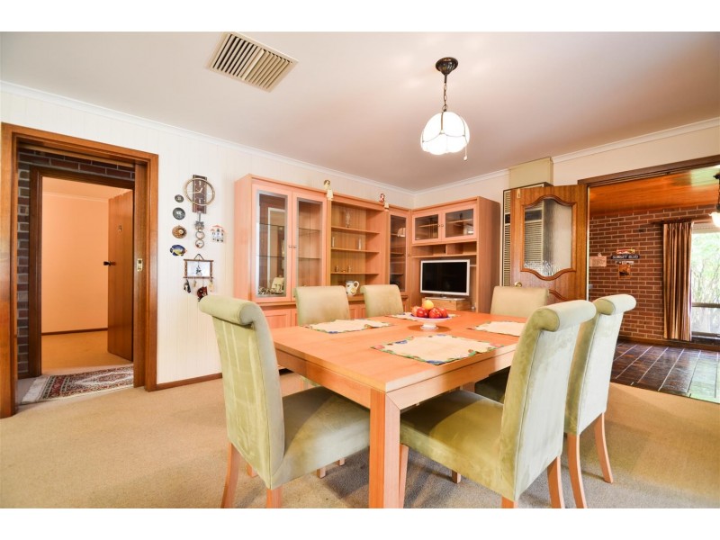 7 Oakridge Road, Aberfoyle Park SA 5159