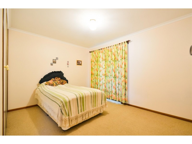 7 Oakridge Road, Aberfoyle Park SA 5159