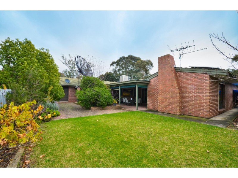 7 Oakridge Road, Aberfoyle Park SA 5159