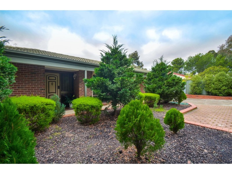 7 Oakridge Road, Aberfoyle Park SA 5159