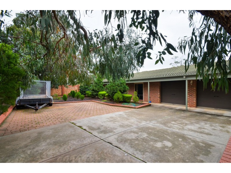 7 Oakridge Road, Aberfoyle Park SA 5159