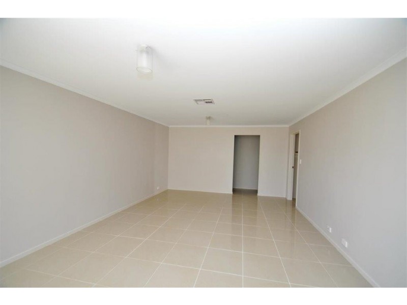 10 Sapphire Way, Aldinga Beach SA 5173