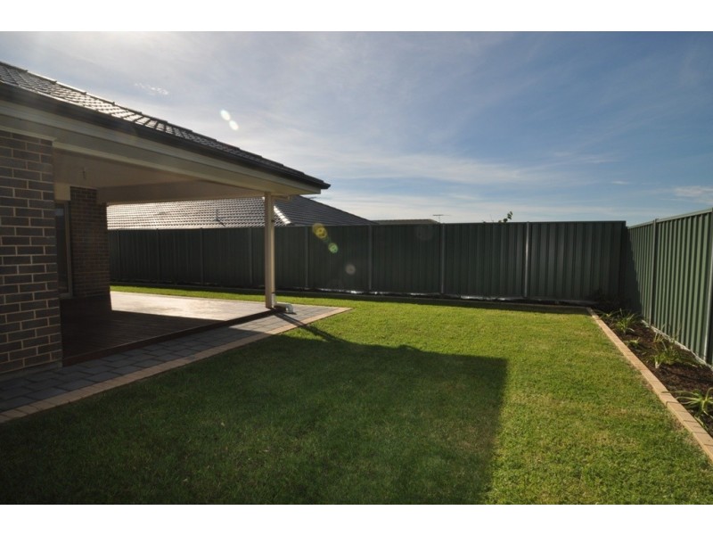 10 Sapphire Way, Aldinga Beach SA 5173