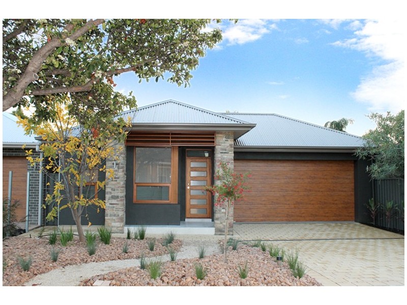 16 and 16A The Triangle, Warradale SA 5046